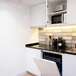 Madame Cadet Aparthotel