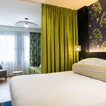 Aparthotel Madame Cadet 4*